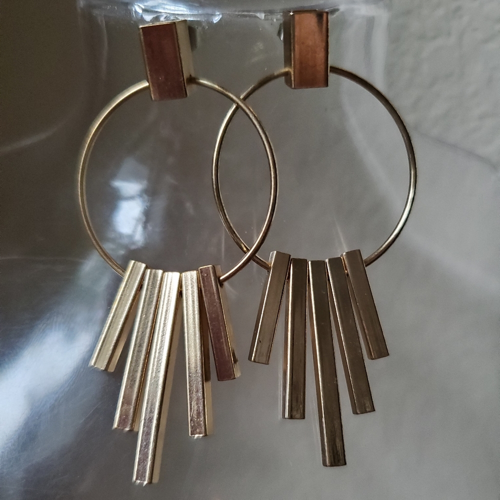 H&M Modern Gold Ring & Square Tube Dangle Earrings